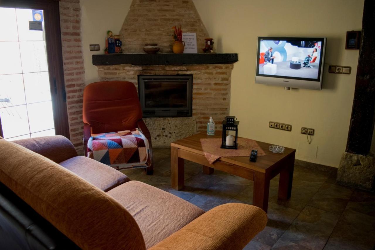 Vivienda Turistica El Caneco Tordesillas Exterior photo