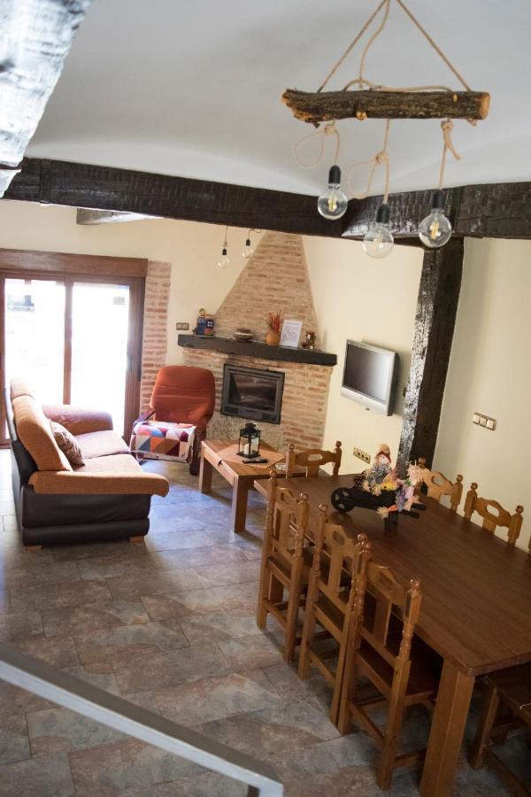 Vivienda Turistica El Caneco Tordesillas Exterior photo