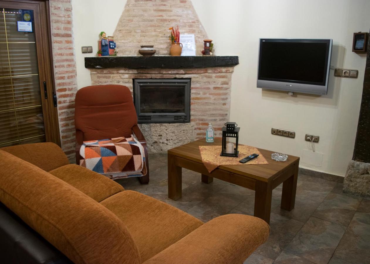 Vivienda Turistica El Caneco Tordesillas Exterior photo